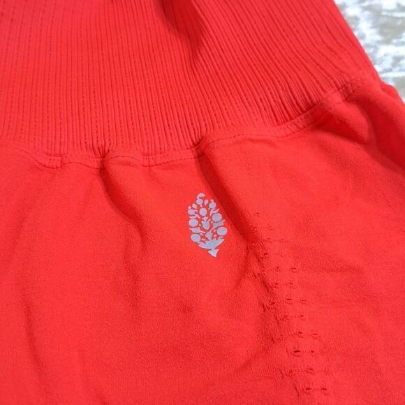 New Free People Good Karma Running Short in Red - Picture 5 of 7